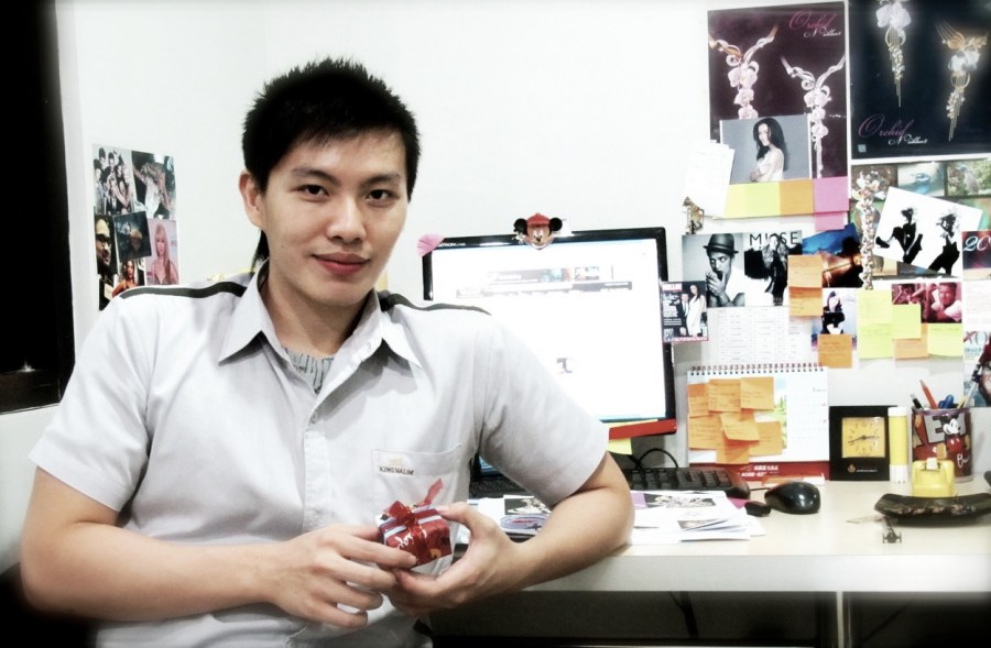 Aw, ini rupa meja terakhir sebelum saya pergi :)