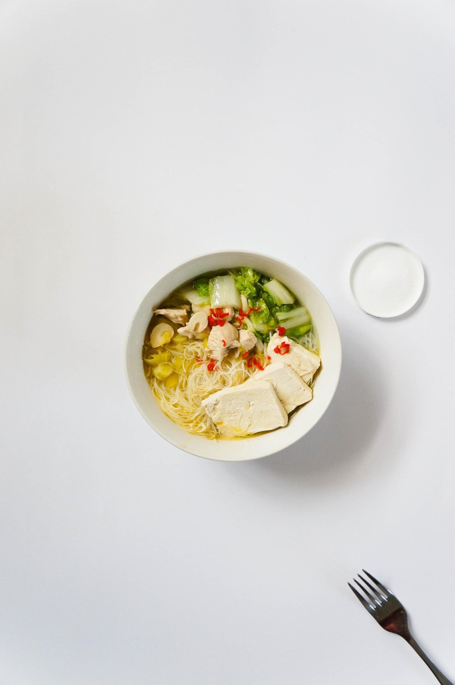 Garlic soup with vermicelli