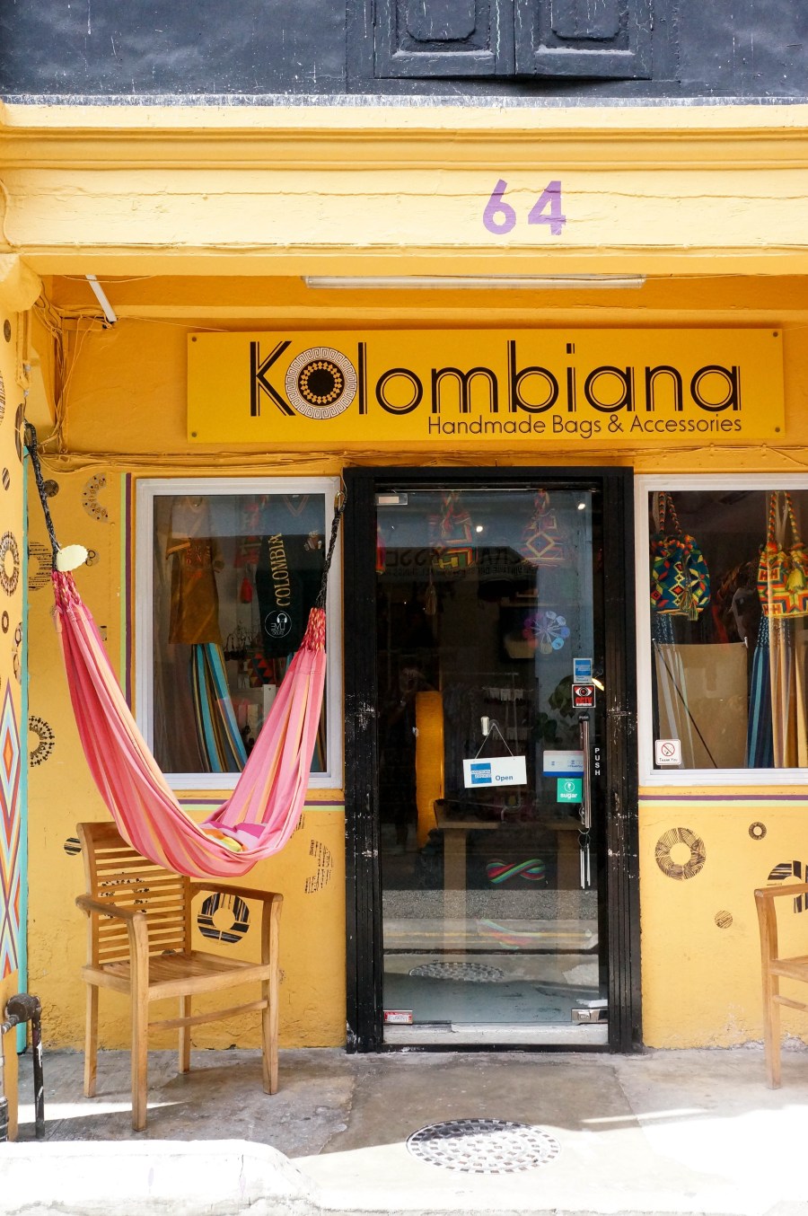 KolombianaSingapore1